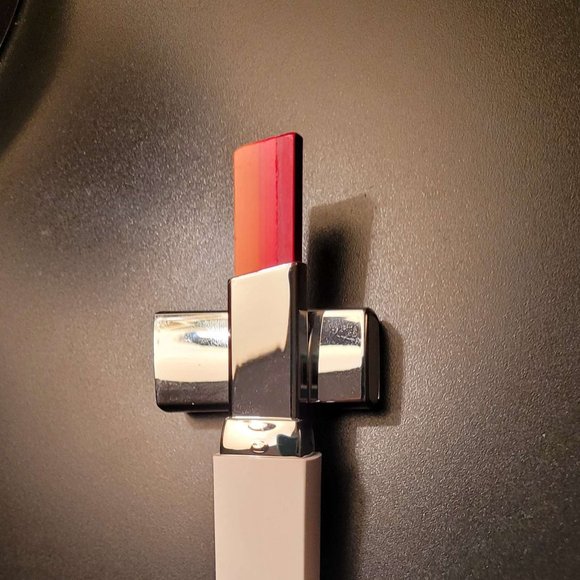 Laneige Two Tone Lipstick - Dear Pink - Picture 2 of 3